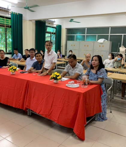 CÔNG TY 3B PHỐI HỢP CÙNG HÃNG DEALIM (HÀN QUỐC) THĂM VÀ LÀM VIỆC TẠI KHOA DỆT MAY – TRƯỜNG ĐẠI HỌC CÔNG NGHIỆP HÀ NỘI